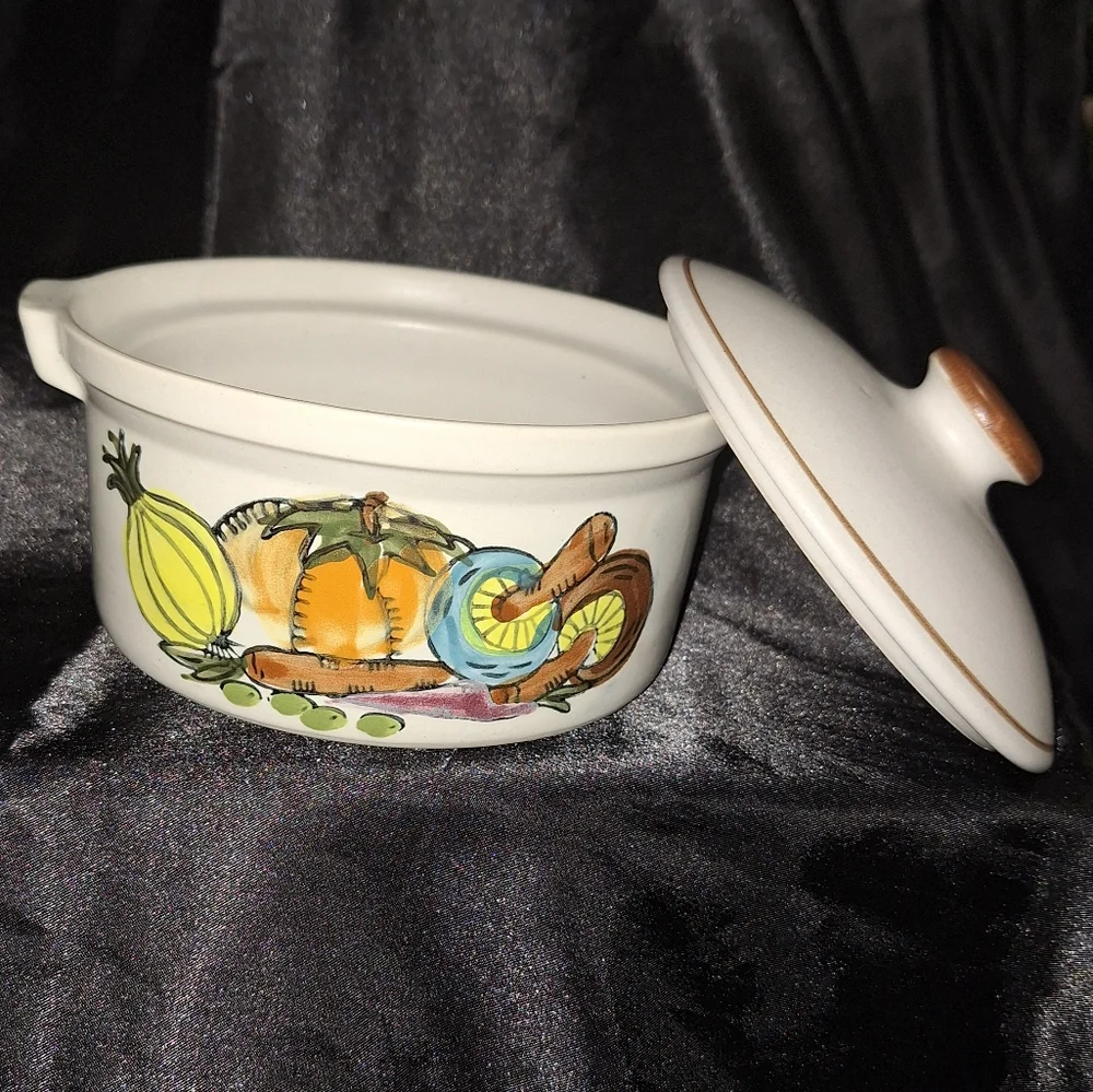 Vintage Stoneware Crock With Lid~Vegetable Design~Oven Proof~Korea~Hand Painted